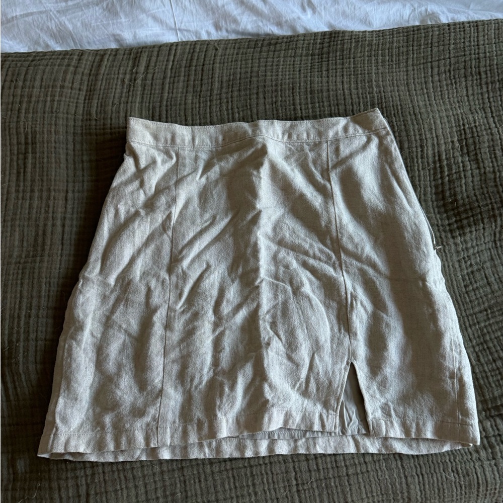 Cream linen mini skirt with slit